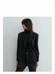 Wool Knot Black Silhouette Suit