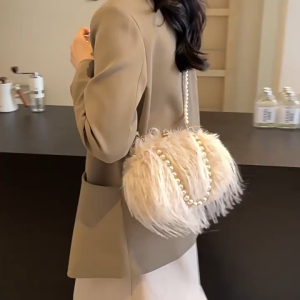 EchoBliss  กระเป๋าขนฟูกระเป๋าสะพายข้างผู้หญิงรุ่นใหม่ฤดูใบไม้ร่วงและฤดูหนาวกระเป๋าขนปุยกระเป๋าถือโซ่มุก