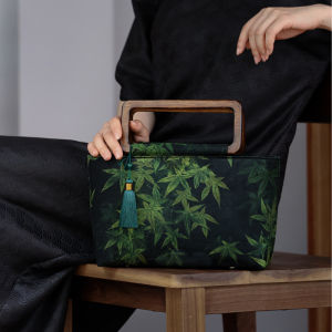 Double Sisters Original Xiangyun Yarn Square Wooden Handle Large Capacity Handbag New Chinese Style Womens Hand Carrying Clutch Bag