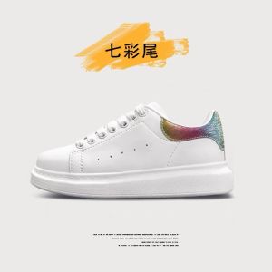 รองเท้ากีฬาพื้นหนาสำหรับผู้หญิง สวมใส่สบาย รองเท้าคู่ ฤดูใบไม้ผลิและฤดูร้อน รองเท้าลำลอง ส้นสูง รองเท้าผ้าใบหนา