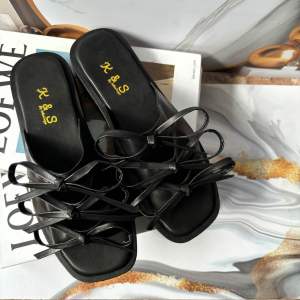 Sandal wanita 2 cm/sandal kondangan/ sandal wanita murah