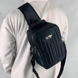 Tas salempang pria. / tas sling bag pria 3 pungsi