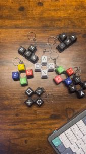 PixelBlock3D Gamer Fidget Keychain Arrow WASD ABXY PS Fidget Toy Key Chain Stress Relief
