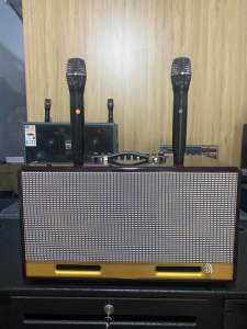 Loa karaoke xách tay soundLife SL220 New 2024 (Loa 3 đường tiếng 2 bass 20cm 2 treble 2 trung 2 Micro UHF 150W-500W )