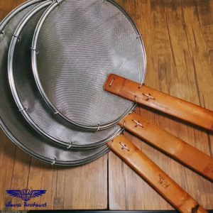 M Well Kitchenware กระชอนสแตนเลส 2ชั้น ด้ามไม้ไผ่แท้อย่างดี กระชอนตักของทอด กระชอนลวก มี3ขนาด