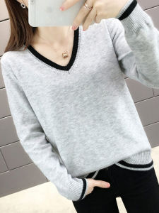 เสื้อสเวตเตอร์คอวีแขนยาวนุ่มสำหรับผู้หญิง เสื้อชั้นในฤดูใบไม้ผลิและฤดูใบไม้ร่วง เสื้อชั้นในสไตล์เกาหลีแบบหลวมๆ ผ้าฝ้ายผสมโพลีเอสเตอร์