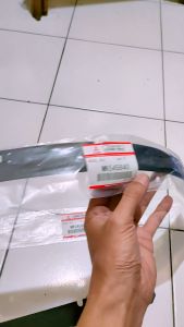 Karet List Lampu Depan Canter PS125 PS110 Mitsubishi Colt Diesel Original