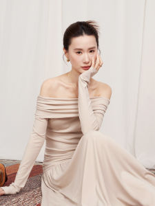 Design Sensibility Wrinkled Off-shoulder and High-waisted Two Piece Set