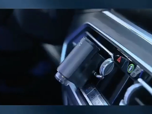 เครื่องกระจายกลิ่นอโรมาในรถยนต์อัจฉริยะ 3 โหมด - Vent Clip Nano Mist Humidifier พร้อมแสงอารมณ์ น้ํามันหอมระเหยสําหรับกําจัดกลิ่น (SUV/ซีดาน)