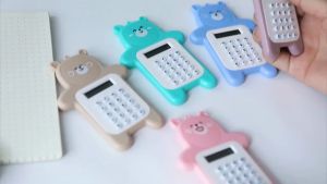 Móc khóa xe máy ô tô hình máy tính tiền mini bỏ túi có thể sử dụng để tính toán đơn giản