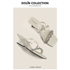 รองเท้าแตะส้นสูงหัวเหลี่ยมสีขาว Dolin-X Butterfly Bow Crystal สำหรับผู้หญิงในช่วงฤดูร้อน รองเท้าแตะส้นหนา สไตล์หวานๆ น่ารักๆ