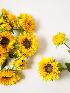 BHM Sunflower Artificial Flower Bouquet Decorative Tabletop Soft Decorations Living Room Simulation Sunflower Home Decoration