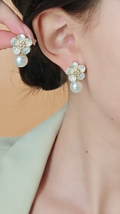 hikaw 18k saudi gold original earrings New Trendy White Flower Pearl Earrings Party Exquisitely Designed Ear Stud Earrings for women hypoallergenic dangling earrings for women ﻿