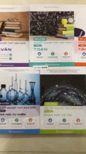 Sách - Ôn luyện thi tốt nghiệp THPT năm 2024 Môn Ngữ Văn