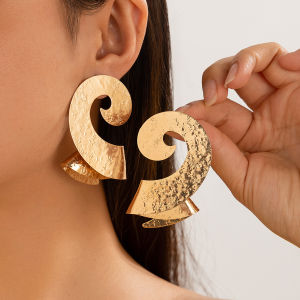 Ingemark Exaggerated Irregular Wave Snake Shape Stud Earring for Women Fashion Statement Punk Piercing Earring Jewelry Steampunk