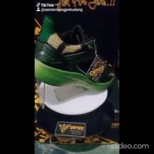 Sepatu Olahraga CAMOO-01: Sepatu Sneakers Pria Olahraga