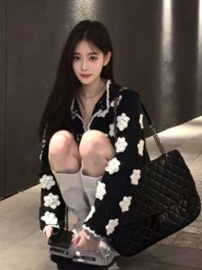Áo len CHANGTONG cardigan đen trắng tay dài cổ bẻ dáng rộng thắt lưng phong cách Hàn Quốc