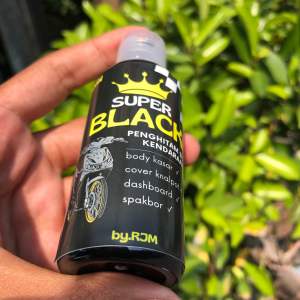 TERLARIS NO. 1 | SUPER BLACK PENGHITAM PEMBERSIH BODI KASAR MOTOR MOBIL 70ml free spons