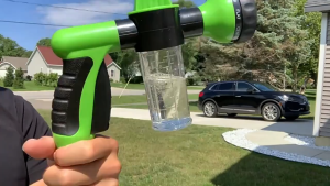 【Ready Stock】Foam Sprayer Garden Water Hose Foam Nozzle Soap Dispenser Gun for Car Washing Pets Shower
