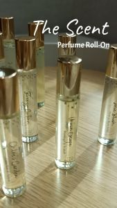 The Scentomy Perfume Roller - Earthy Fruity (Poppy Barley)