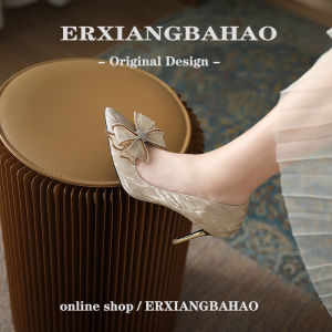 รองเท้าส้นสูงสีทองสำหรับผู้หญิง สายรัดโบว์สไตล์ฝรั่งเศส รองเท้าส้นเตี้ยสำหรับใส่ไปงานปาร์ตี้ รองเท้าส้นเตี้ยแบบสวมหัวแหลม