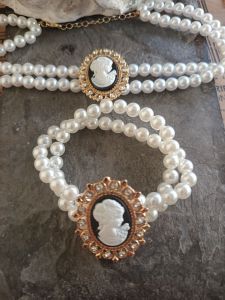 Elegant Layered Victorian Lady Cameo Faux Pearl Choker Necklace and Bracelet