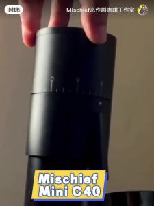 Máy Xay Cà Phê Điện Mini Mischief Nhỏ Gọn Xay Nhanh 30 Giây Điều Chỉnh Độ Mịn Thân Máy Bằng Nhôm Hình Nón Tiện Lợi Khi Mang Theo
