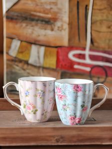 ชุดแก้วน้ำเซรามิกสำหรับผู้หญิง ชุดแก้วกาแฟ ชานั่งบ่าย ชิ้นส่วนอื่นๆ ของใช้ในครัวเรือน รูปพื้นผิว ดีไซน์ที่สวยงาม