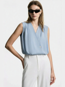 AMII | Simple Commuter Style Flying Bird Metal Buckle Sleeveless Chiffon Top