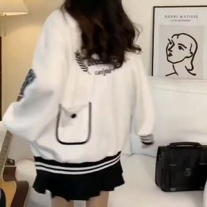 Desain Jaket Wanita Modern: Jaket Bordir Gaya Korea & Lengan Panjang Retro