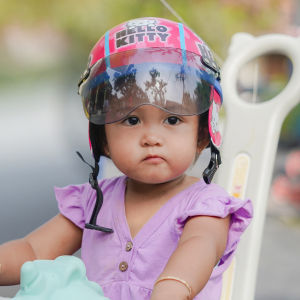 Helm Anak 1-5 Tahun Chips Motif Broco Retro Kaca Riben Lucu Berbagai Karakter Packing Kardus