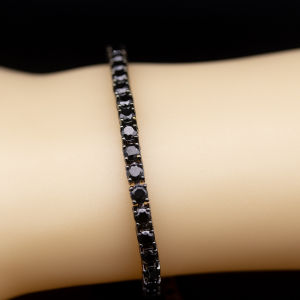 คลานกำไลนิล (Black Spinel) ตัวเลขเงิน 92.5% ชุดดำ ความยาว 7.5 นิ้ว