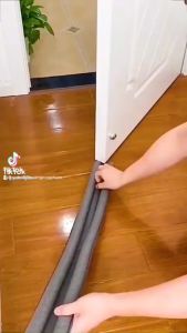 Xốp Chặn Khe Cửa Chống Côn Trùng Cách Âm Ngăn Gió Lùa Chắn Bụi Bẩn Tránh Kẹt Chân Dài 93cm