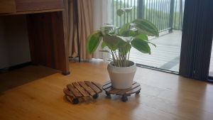 Wooden Wheeled Plant Cart 360° Lockable Rolling Flower Pot Plant Stand Outdoor Indoor Patio Plant Moving Tray