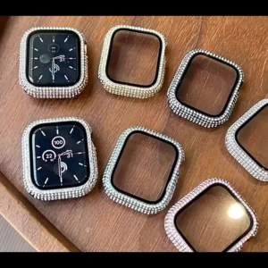 1pc Rhinestone Decor Tempered Glass Screen Protector Watch Case For Apple Watch 38/40/41/42/44/45MmSeries SE/9/8/7/6/5/4/3/2/1