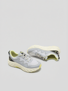 Thick Bottom Outdoor Mens Shoes for Commuting and Leisure