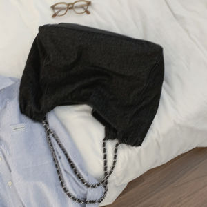 Denim Large Capacity Commuter Bag for Women 2023 New Fashion Shoulder Tote Bag Casual Style Single Root Bag with Lock Chain Handle