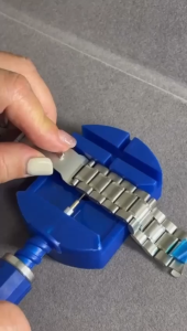 Dismantling Device Steel Strap Watch Chain Adjuster Cutting and Replacing Watch Strap Watch Chain Adjustment and Repair