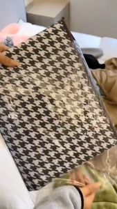 MLADEN Blanket Clothes Storage Bags with Zipper and Handle 100L / 140L / 180L Clothes Organizer Storage Boxes