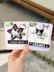 กิ๊บติดผมลายการ์ตูนสุดน่ารักจาก Sanrio ดีไซน์การ์ตูนคุณภาพสูงสำหรับเด็กผู้หญิง กิ๊บติดผมสีชมพูหวานๆ