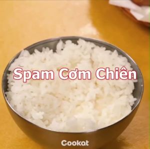 [REE SHIP DATE 2026][NẮP ĐỎ] Thịt Hộp Dongwon Hàn Quốc Luncheon Meat 340G - Thịt Hộp Ham / Thịt Heo SPAM Nhập Khẩu Đóng Hộp / Đồ Hộp Ăn Liền