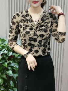 Fashionable V-Neck Diamond Embedded Base Shirt Spring Autumn Wear Versatile Midi Sleeve Mommy Style Commute Slim Fit Solid Color