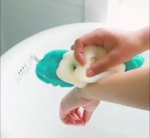 Bông Tắm Dài Dây Cọ Lưng Con Sâu Eluy An Toàn Cho Da Cao Cấp Dễ Sử Dụng Chà Toàn Thân Đa Dạng Màu Sắc Lựa Chọn Giao Màu Ngẫu Nhiên Kỳ Lưng Kỳ Toàn Thân Dài Tiện Lợi Kích Thước 25x5cm Phù Hợp Với Nhiều Đối Tượng - Mã TG012