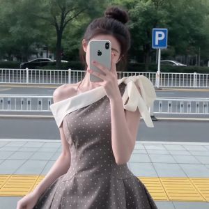 CHANGTONG | Off-shoulder Polka Dot Waist-cinching A-line Dress for Petite Summer