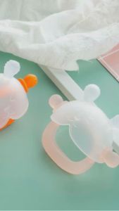 Gặm nướu cho bé KidsWorld hình gấu chất liệu silicon siêu mềm tiệt trùng an toàn giảm ngứa hiệu quả