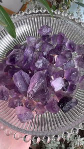 Đá Thạch Anh Tím - Năng Lượng Tích Cực & Sự Bình An Cho Không Gian Sống -Bluegems