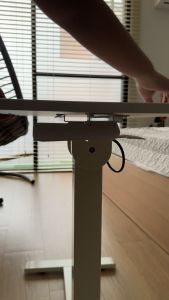 Loop Alloy Flexible Table