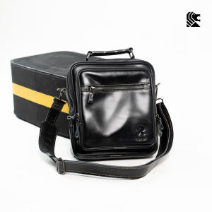 Tas Selempang Kerja Pria Kulit Sapi Pull Up Kompartemen Banyak Luas Tahan Air Keren Glossy Awet Kuat