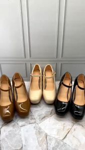 Sepatu Wanita Retro Chunky Heels Fashion Korea H4284