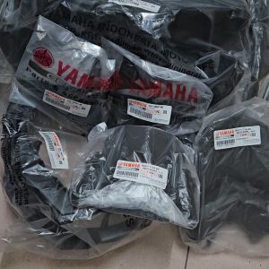 YAMAHA EGO AVANTIZ 125 INNER HITAM INNER BLACK COVER (14 pieces set)100% ORIGINAL HLY B92-F8400-00